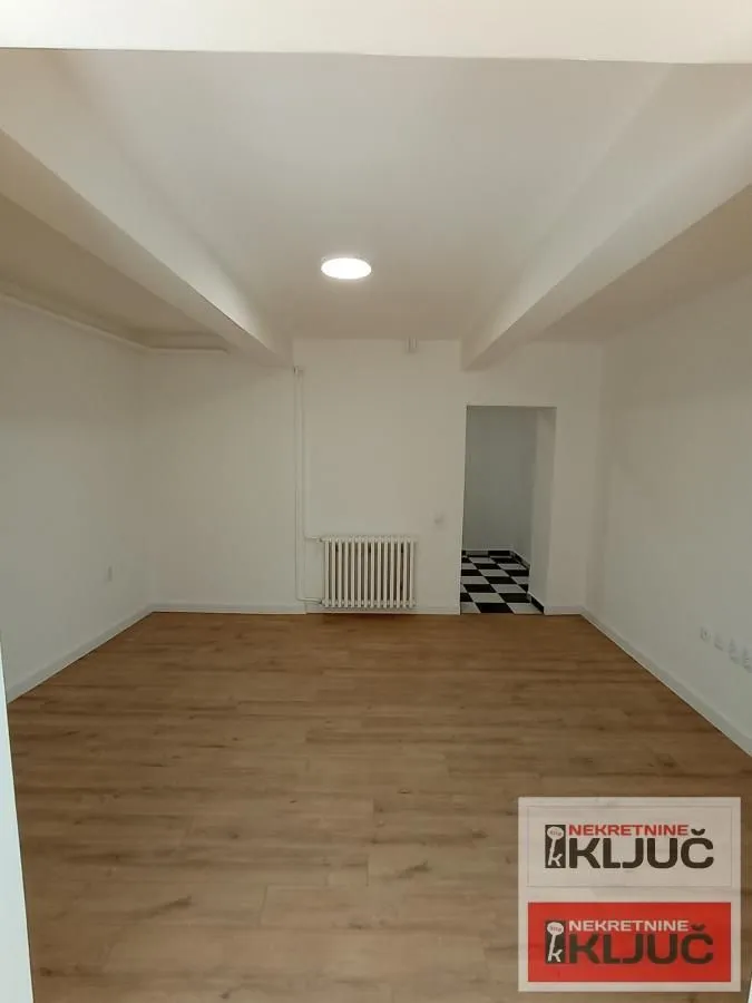 Prodaja, jednosoban stan, 36m², Centar, Novi Sad