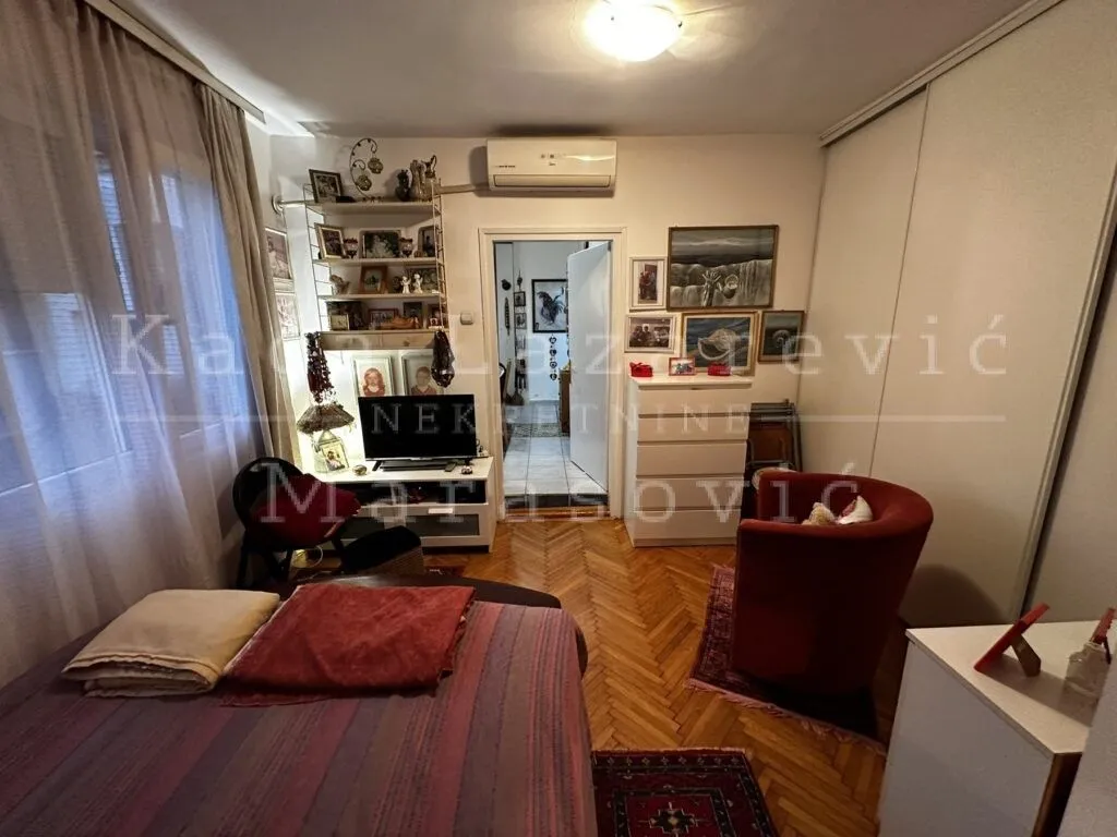 Prodaja, dvosoban stan, 43m², Stari Grad, Beograd