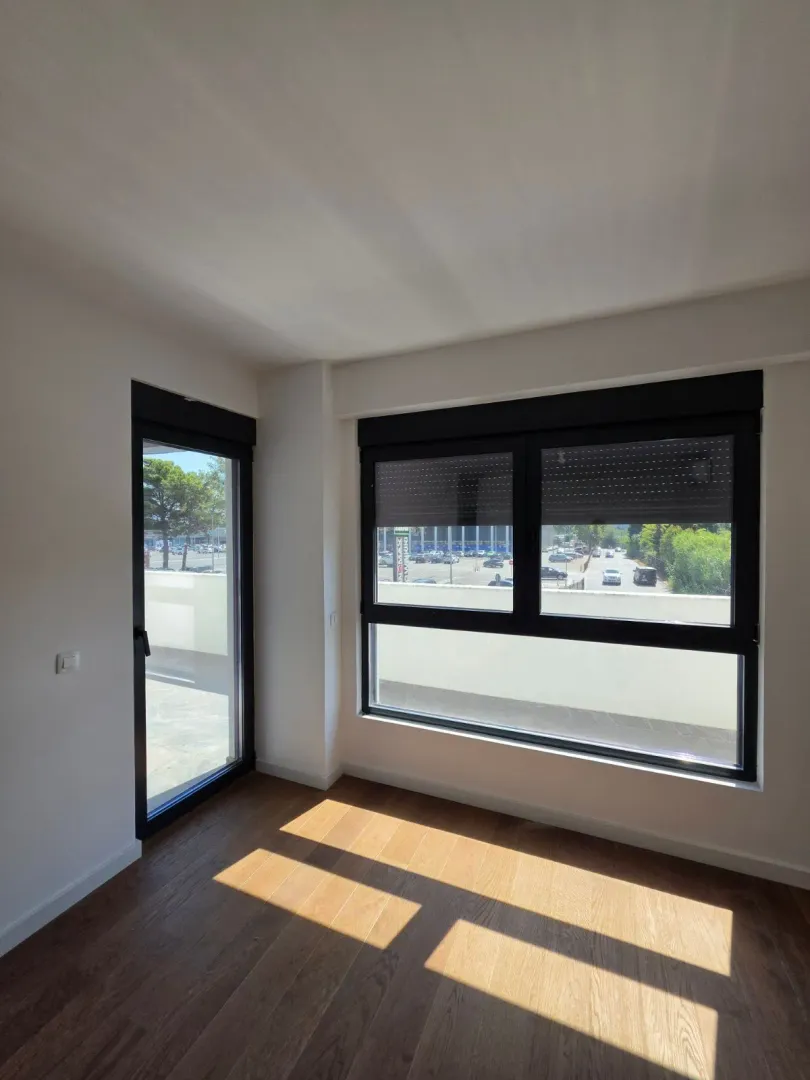 Prodaja, jednosoban stan, 45m², Centar, Bar