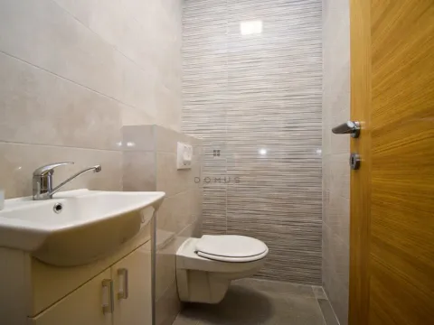 Izdavanje, poslovni prostor, 120m², Centar, Podgorica - image 7