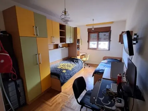 Prodaja, dvosoban stan, 70m², Stari Aerodrom, Podgorica - image 7