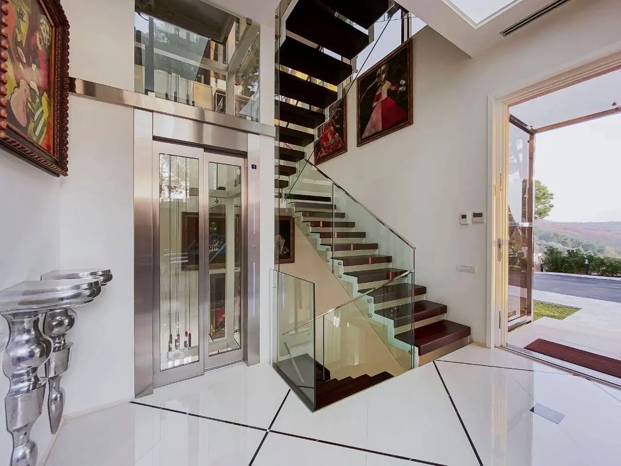 Sale, house, 559m², Sveti Stefan, Budva