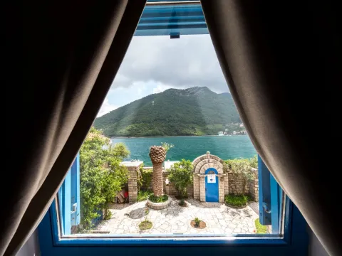 Izdavanje, kuća, 200m², Kotor, Crna Gora - image 19