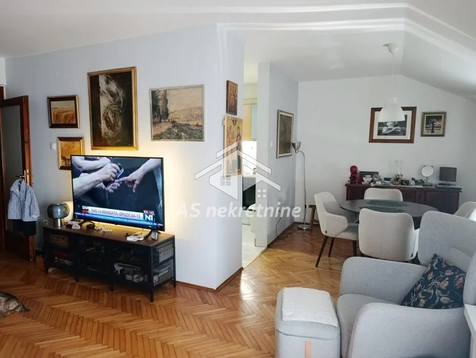 Izdavanje, četvorosoban stan, 108m², Savski Venac, Beograd