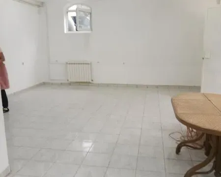 Rent, office space, 100m², Petlovo Brdo, Beograd