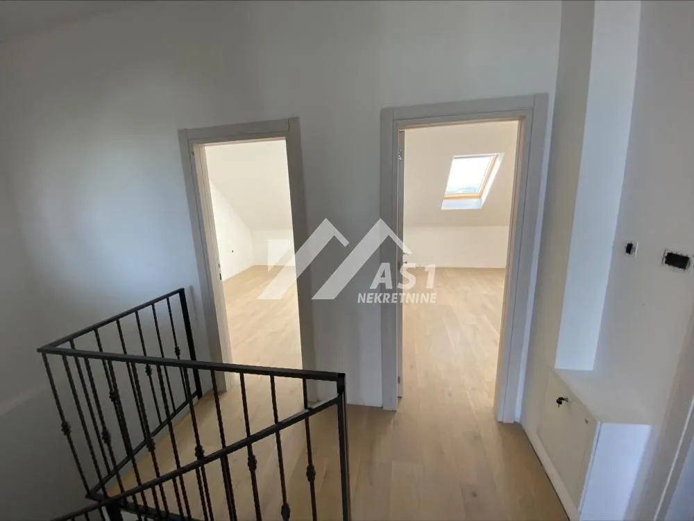 Izdavanje, trosoban stan, 90m², Salajka, Novi Sad Sve Podlokacije