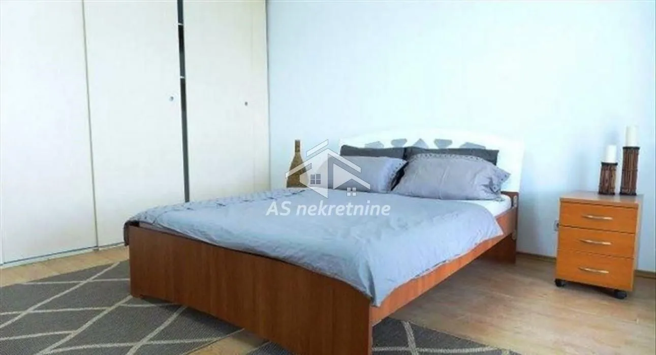 Izdavanje, trosoban stan, 160m², Novi Beograd Blok 61, Novi Beograd Sve Podlokacije