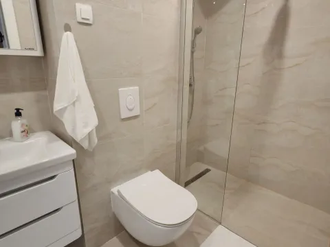 Rent, two bedroom apartment, 67m², Bečići, Budva - image 15