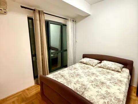 Izdavanje, jednosoban stan, 60m², Centar, Podgorica - image 5