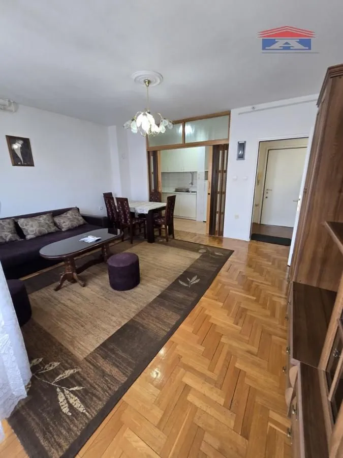 Izdavanje, trosoban stan, 65m², Podbara, Novi Sad Sve Podlokacije