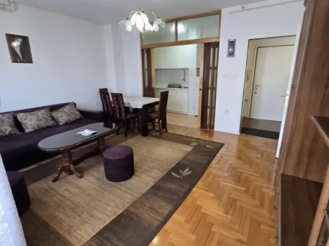 Izdavanje, trosoban stan, 65m², Podbara, Novi Sad Sve Podlokacije - image 3