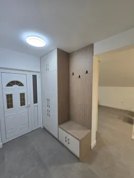 Izdavanje, dvosoban stan, 100m², Zabjelo, Podgorica - image 10