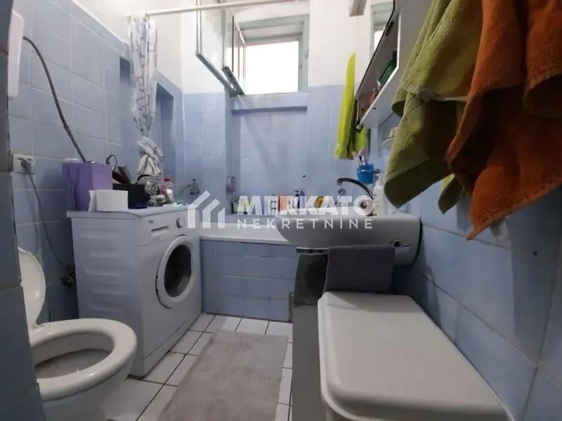 Prodaja, četvorosoban stan, 96m², Centar, Zrenjanin