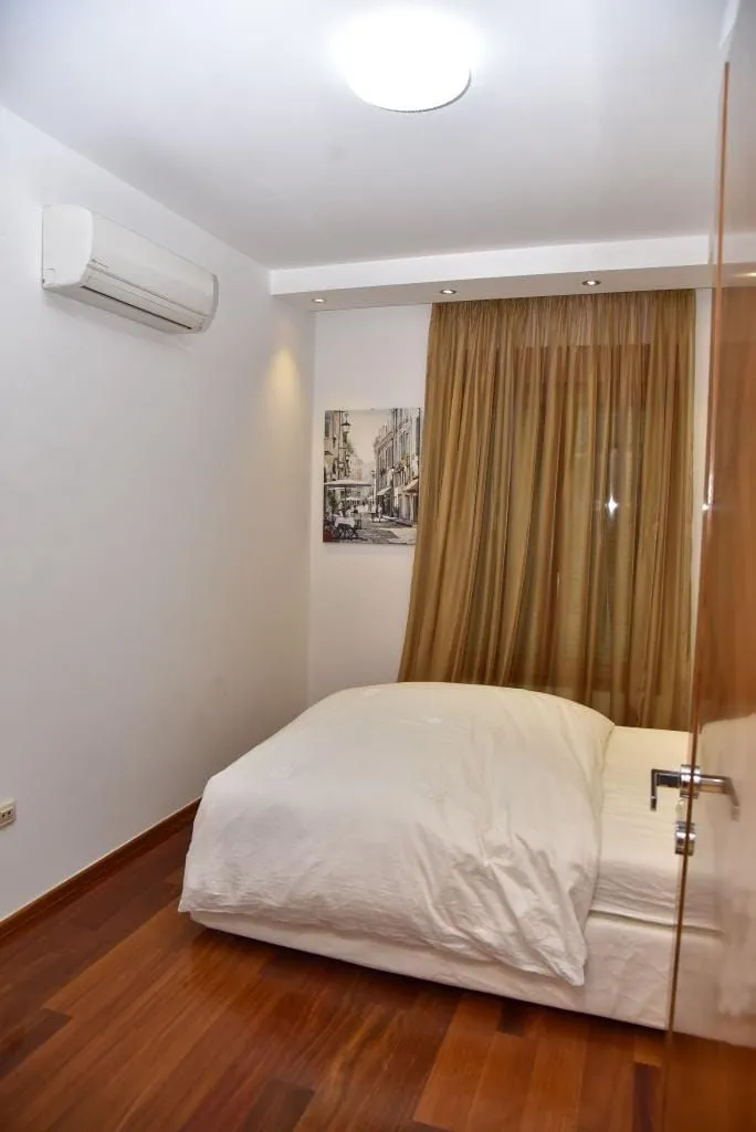 Rent, four bedroom apartment, 130m², Centar, Podgorica