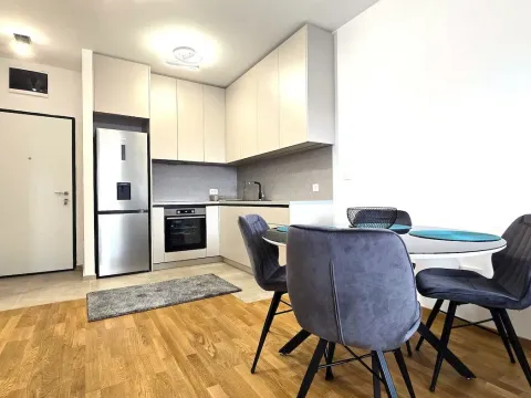 Prodaja, stan, 46m², Stari Aerodrom, Podgorica - image 3