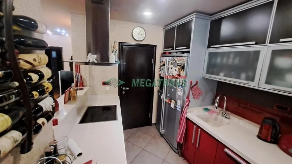 Prodaja, četvorosoban stan, 111m², Grbavica, Novi Sad Sve Podlokacije