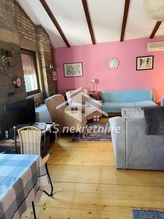 Rent, two bedroom apartment, 65m², Stari Grad, Beograd