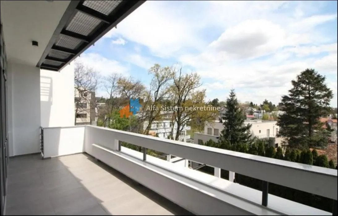 Izdavanje, četvorosoban stan, 250m², Savski Venac, Beograd