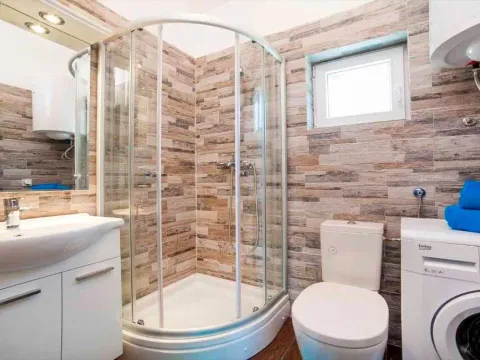 Rent, one bedroom apartment, 50m², Kavač, Kotor - image 2