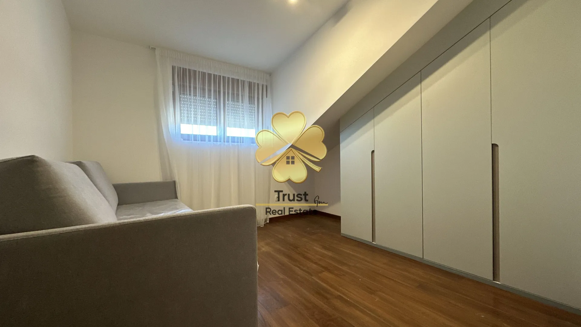 Rent, four bedroom apartment, 135m², Master Kvart, Podgorica