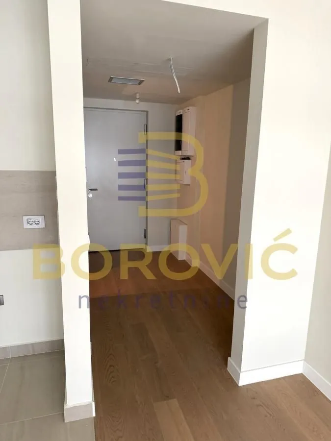 Izdavanje, jednosoban stan, 33m², Novi Beograd Blok 65, Novi Beograd Sve Podlokacije