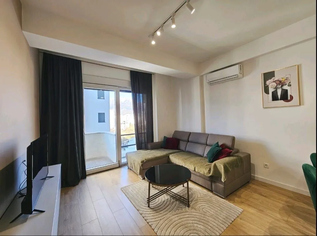 Rent, one bedroom apartment, 47m², Centar, Bar