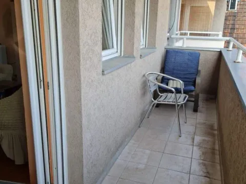 Prodaja, trosoban stan, 69m², Petrovaradin, Novi Sad - image 2