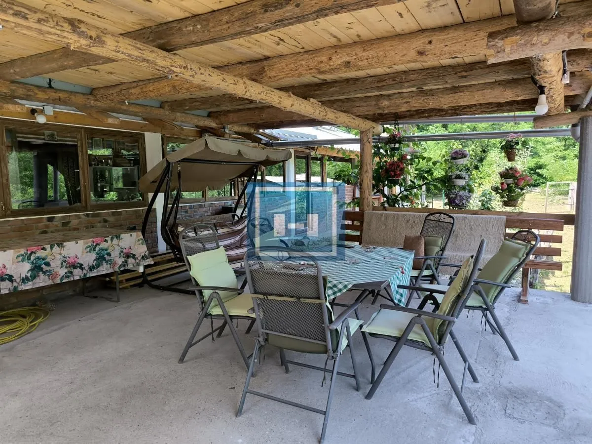 Sale, hospitality venue, 250m², Despotovac, Srbija