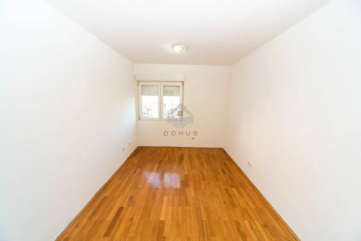 Prodaja, jednosoban stan, 45m², Stari Aerodrom, Podgorica