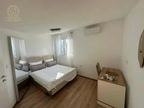 Izdavanje, trosoban stan, 57m², Savski Venac, Beograd - image 2