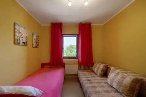 Prodaja, trosoban stan, 72m², Prčanj, Kotor - image 8