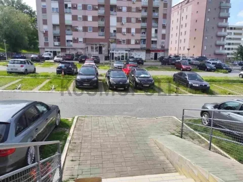 Sale, three bedroom apartment, 72m², Farmaceutski Fakultet, Voždovac Sve Podlokacije - image 10
