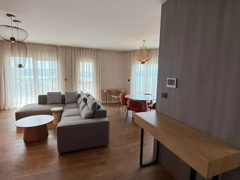 Rent, two bedroom apartment, 83m², Tripovići, Tivat - image 2