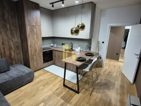 Prodaja, poslovni prostor, 650m², Petrovaradin, Novi Sad - image 28