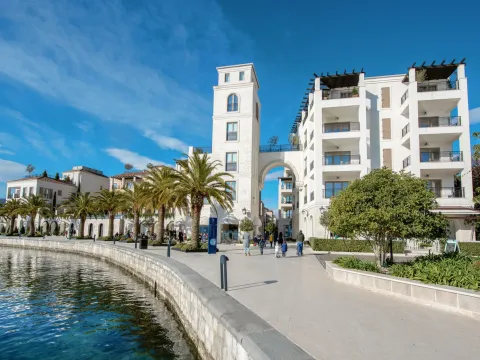 Prodaja, dvosoban stan, 95m², Porto Montenegro, Tivat - image 11