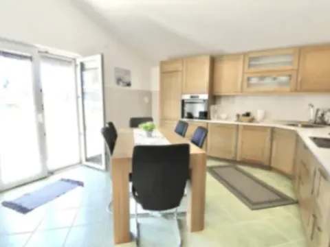 Izdavanje, trosoban stan, 130m², Čeluga, Bar - image 6