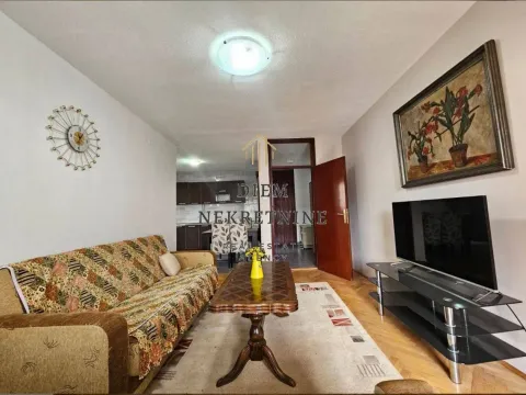 Rent, one bedroom apartment, 60m², Centar, Bar - image 13