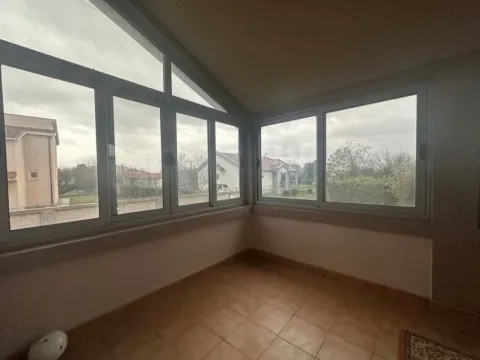 Izdavanje, kuća, 400m², Donja Gorica, Podgorica - image 5