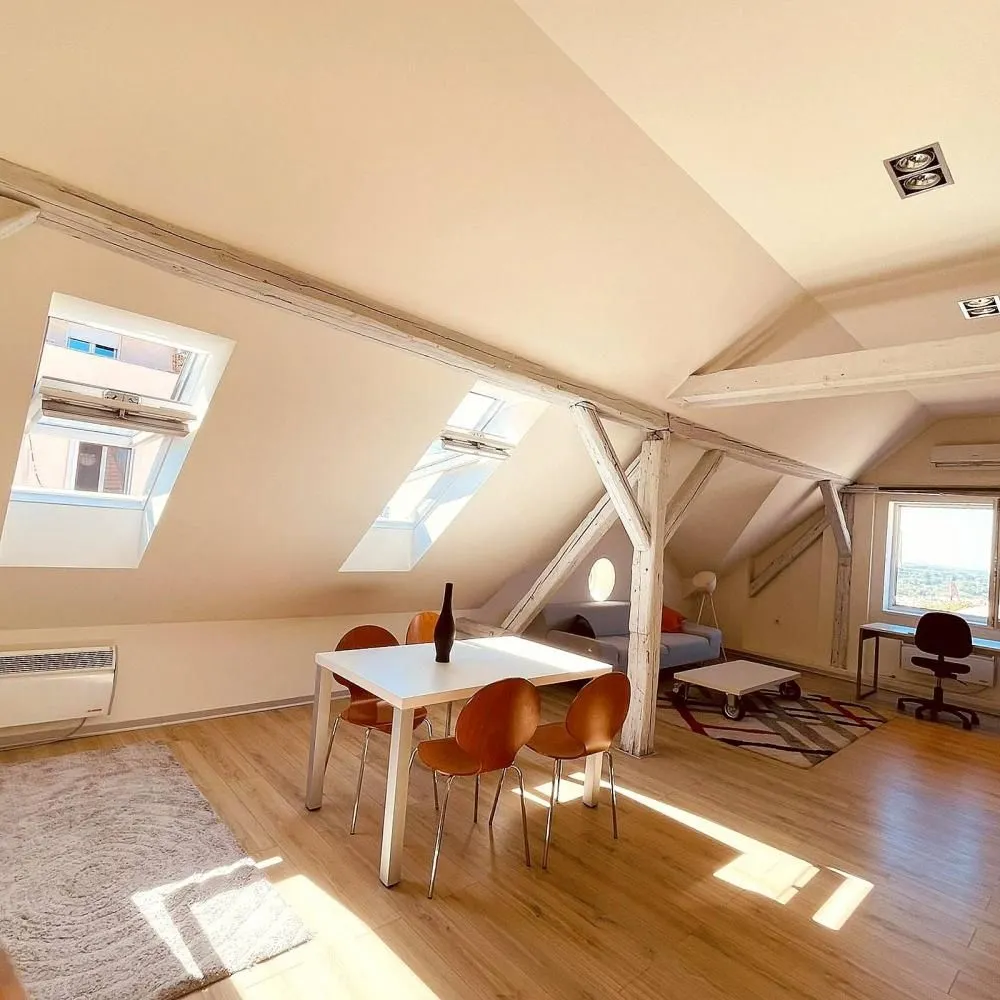 Rent, three bedroom apartment, 93m², Stari Grad, Beograd