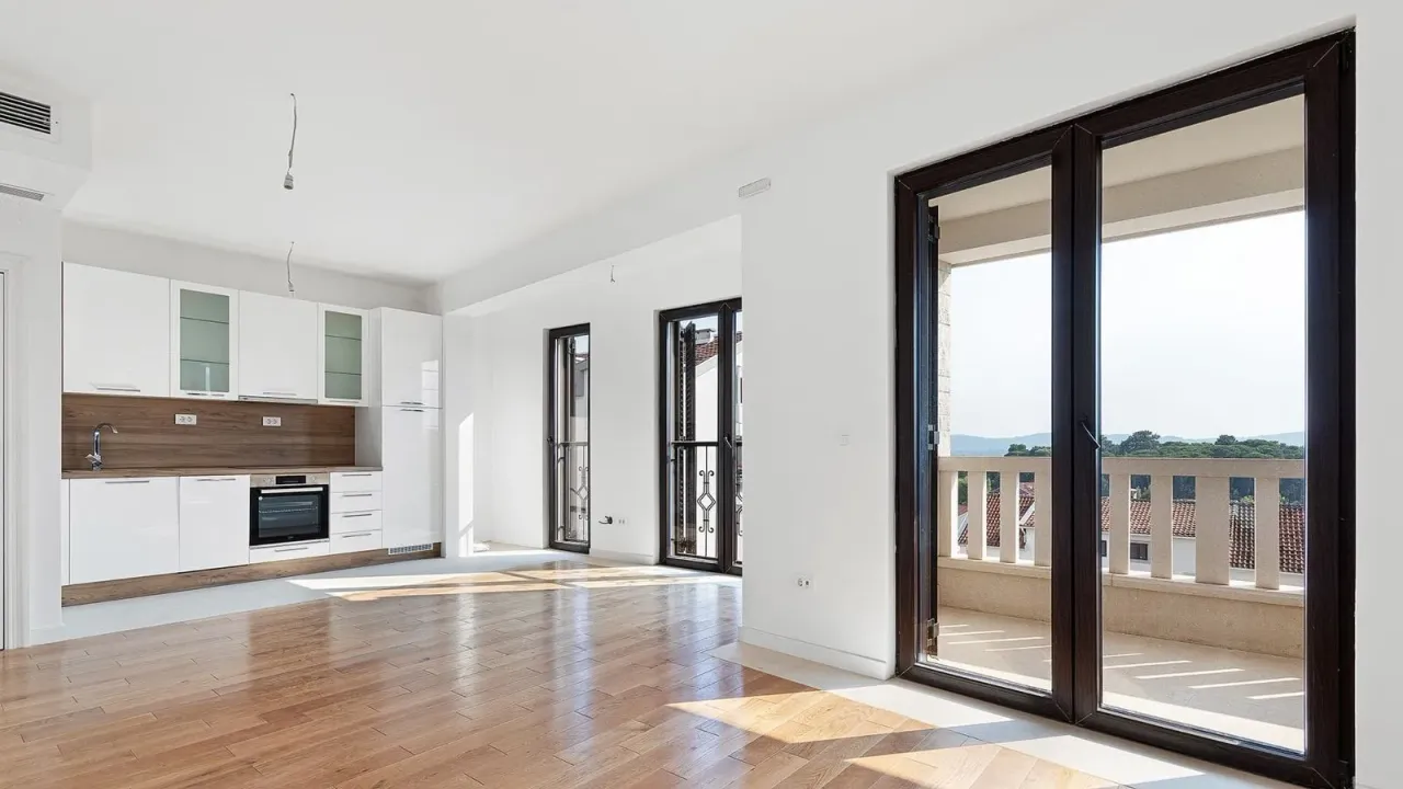 Prodaja, dvosoban stan, 76m², Seljanovo, Tivat