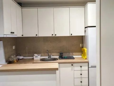 Izdavanje, jednosoban stan, 45m², Blok 6, Podgorica - image 5