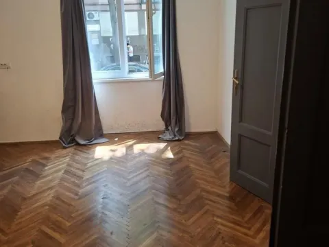 Izdavanje, trosoban stan, 72m², Slavija, Vračar Sve Podlokacije - image 5