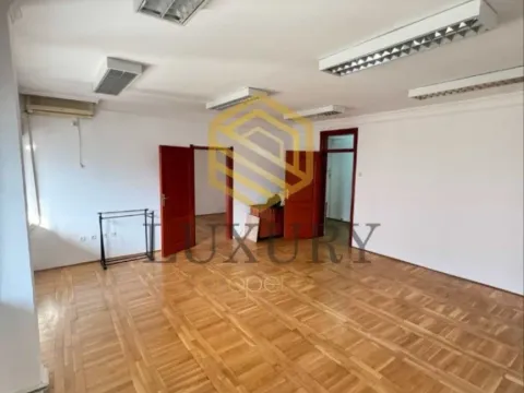 Izdavanje, poslovni prostor, 92m², Preko Morače, Podgorica - image 2