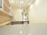 Izdavanje, poslovni prostor, 155m², Stari Aerodrom, Podgorica - image 4