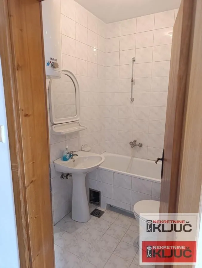 Izdavanje, garsonjera, 24m², Grbavica, Novi Sad Sve Podlokacije