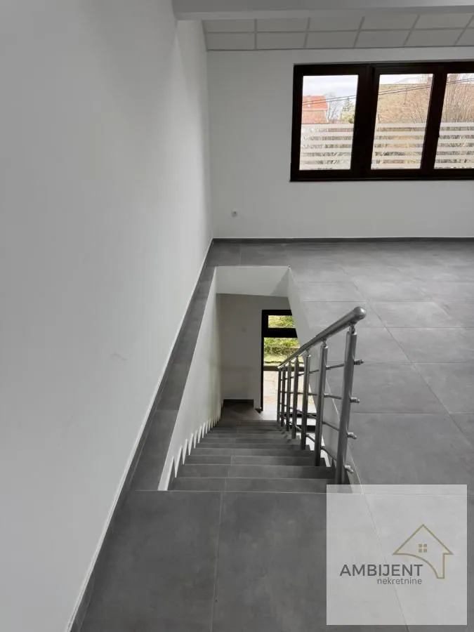 Rent, office space, 150m², Centar, Pančevo