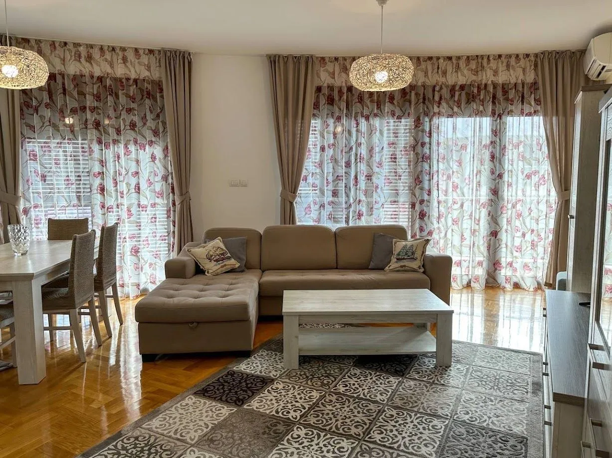 Prodaja, dvosoban stan, 88m², Bečići, Budva