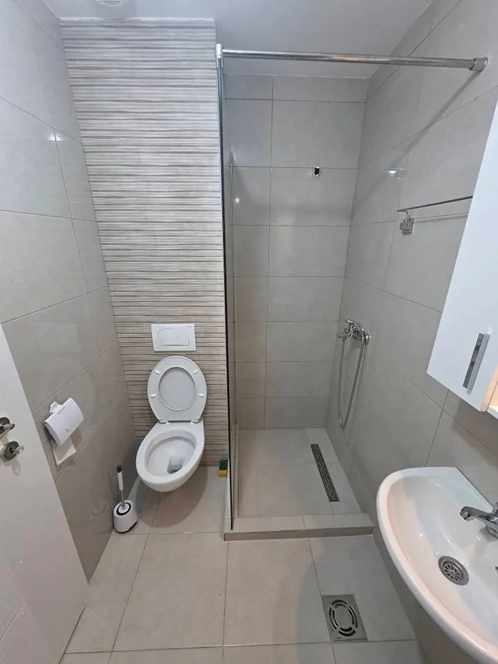 Izdavanje, jednosoban stan, 43m², Zagorič, Podgorica