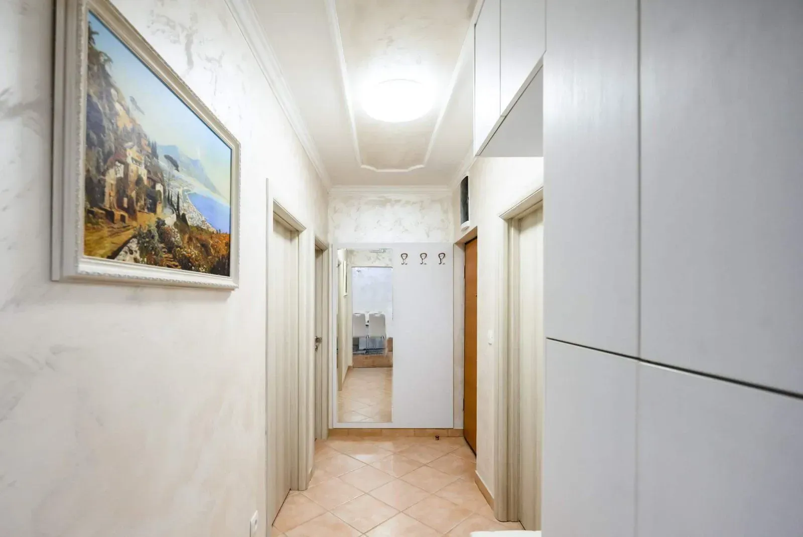 Izdavanje, dvosoban stan, 65m², Stari Aerodrom, Podgorica