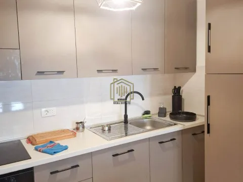 Izdavanje, jednosoban stan, 50m², Central Point, Podgorica - image 3